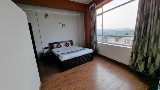 Holiday Hush Haven Hotel Shillong Exterior photo