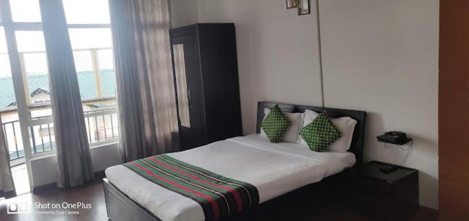 Holiday Hush Haven Hotel Shillong Exterior photo
